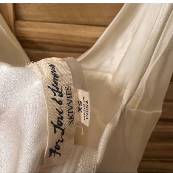 For Love & Lemons Plunging White Satin Bodysuit XS - Picture 6 of 7